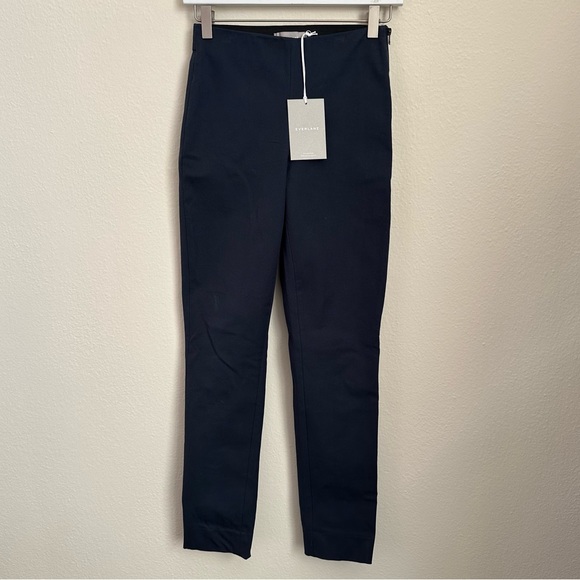 Everlane Pants - Everlane Pull On Navy Stretch Pants Size 00 NWT